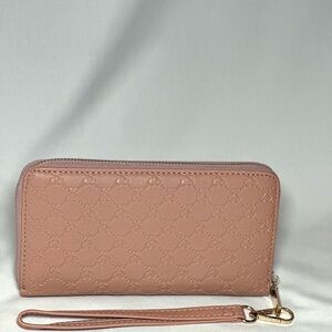 Elegant Blush Pink Wallet With Wristlet 🎀LAST ONE!